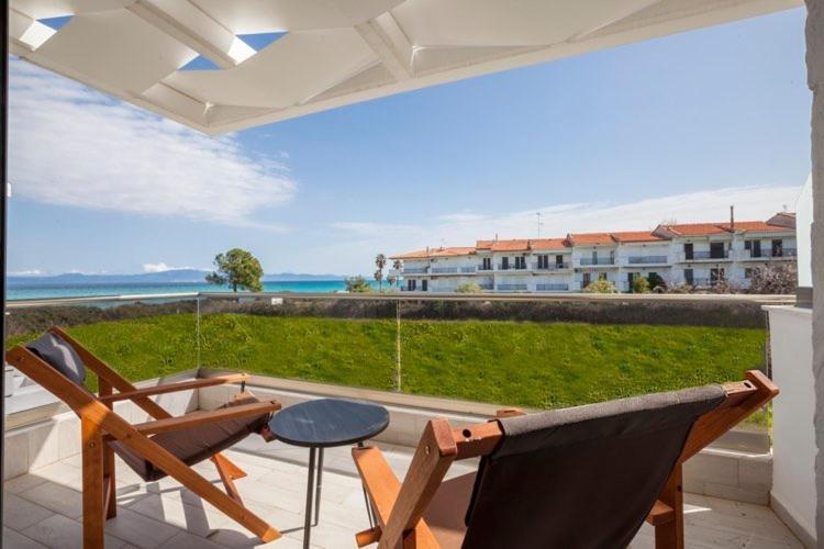Hanioti Suite Maisonette In Front Of The Sea Exteriér fotografie